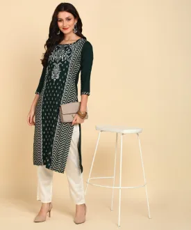 Bani Women Straight Kurti with Printed Yoke