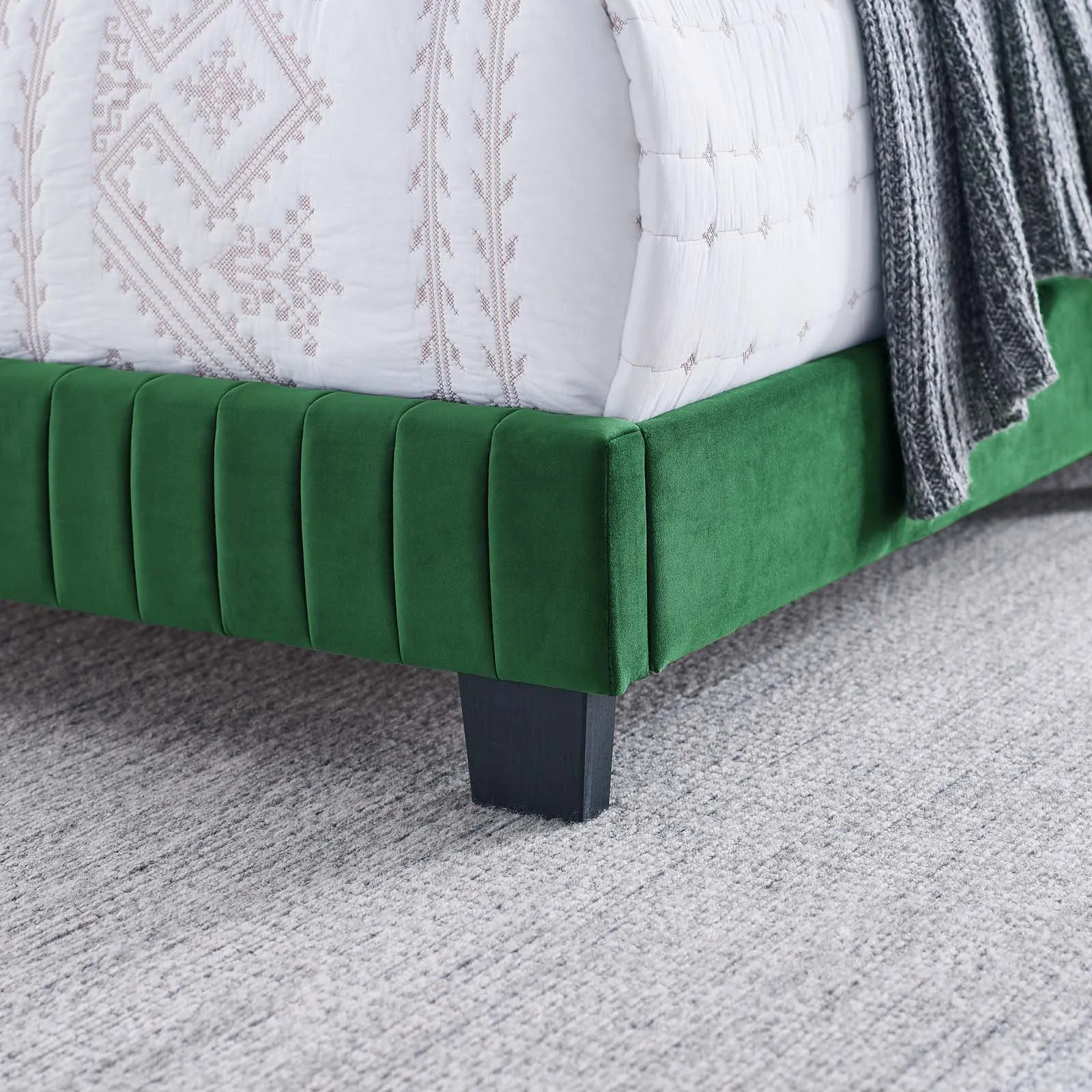 Celine Channel Tufted Performance Velvet Queen Bed Emerald MOD-6330-EME